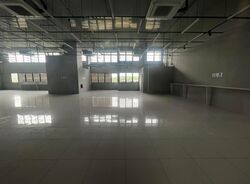 Carros Centre (D25), Factory #451892891